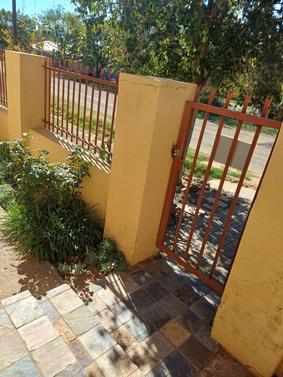 3 Bedroom Property for Sale in Trompsburg Free State
